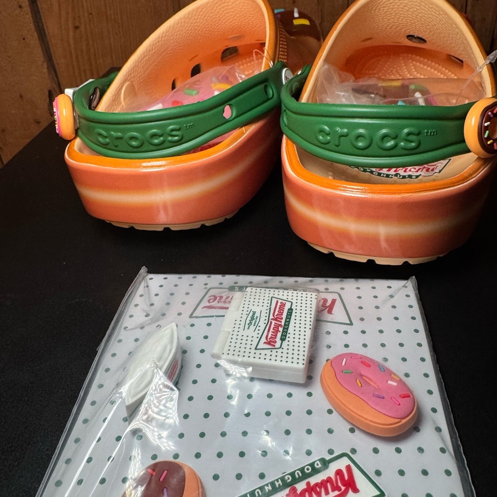 Crocs x Krispy Kreme Classic Clog – Limited Edition - Picture 13 of 16